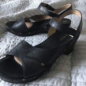 Nauralizer Black Sandal NWOT 10M